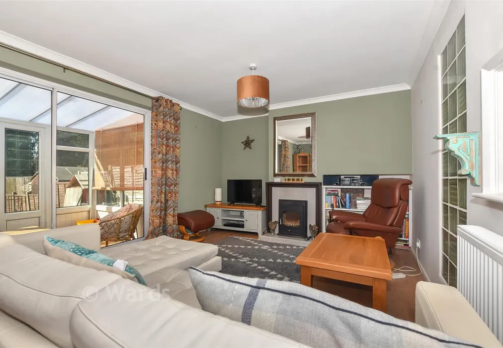 Lounge - Glebe Way, Kennington, Ashford, Kent - Wards of Kent