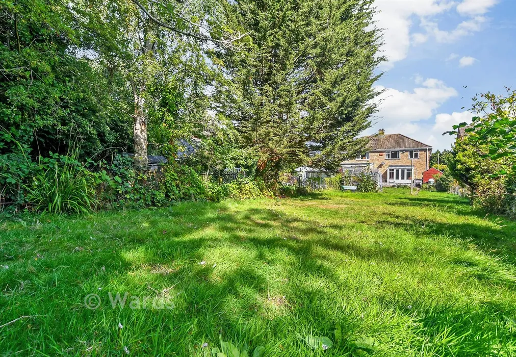 Rear Garden - Glebe Way, Kennington, Ashford, Kent - Wards of Kent