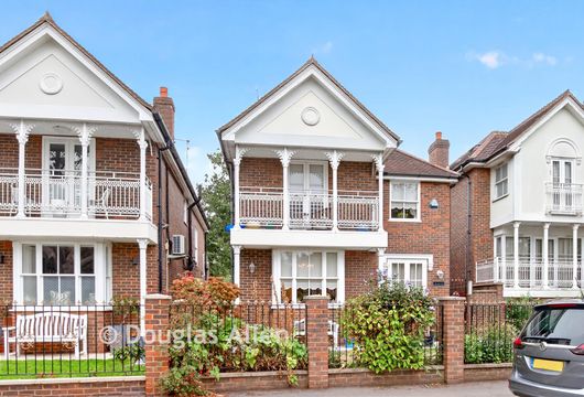 Chestnut Walk, Woodford Green, Essex - Wards of Kent