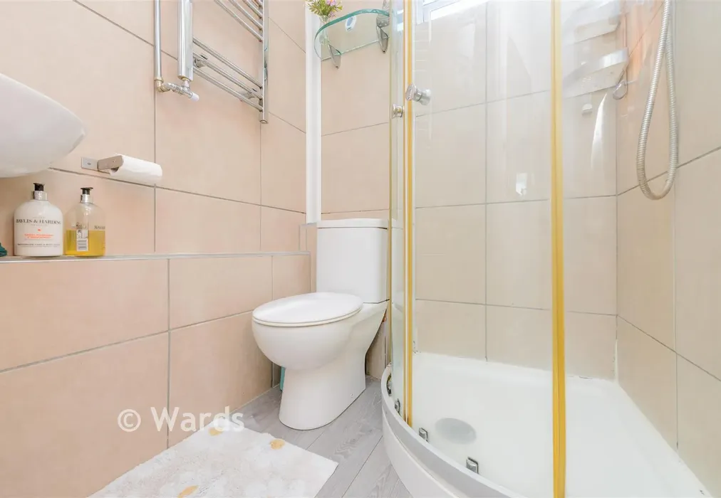 Shower Room - Hever Court Road, Gravesend, Kent - Wards of Kent