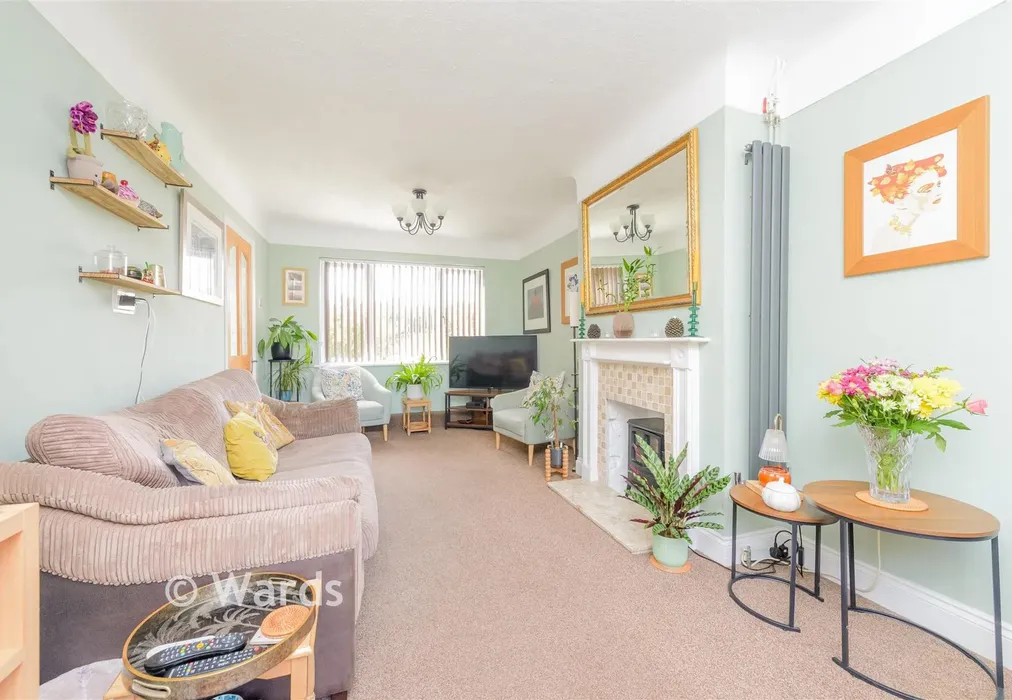 Lounge - Hever Court Road, Gravesend, Kent - Wards of Kent