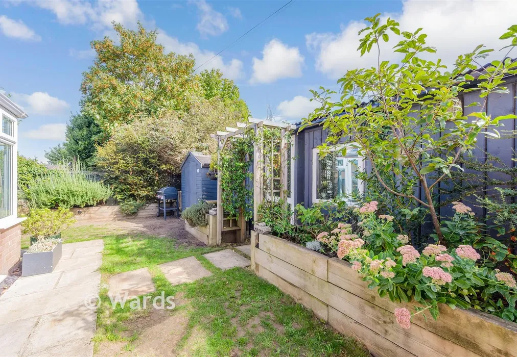 Workshop/Outbuildings - Hever Court Road, Gravesend, Kent - Wards of Kent