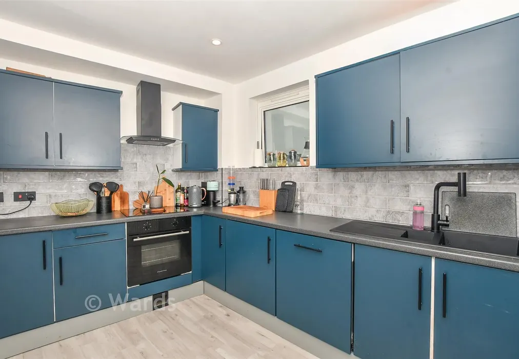 Kitchen - Nevill Street, Tunbridge Wells, Kent - Wards of Kent