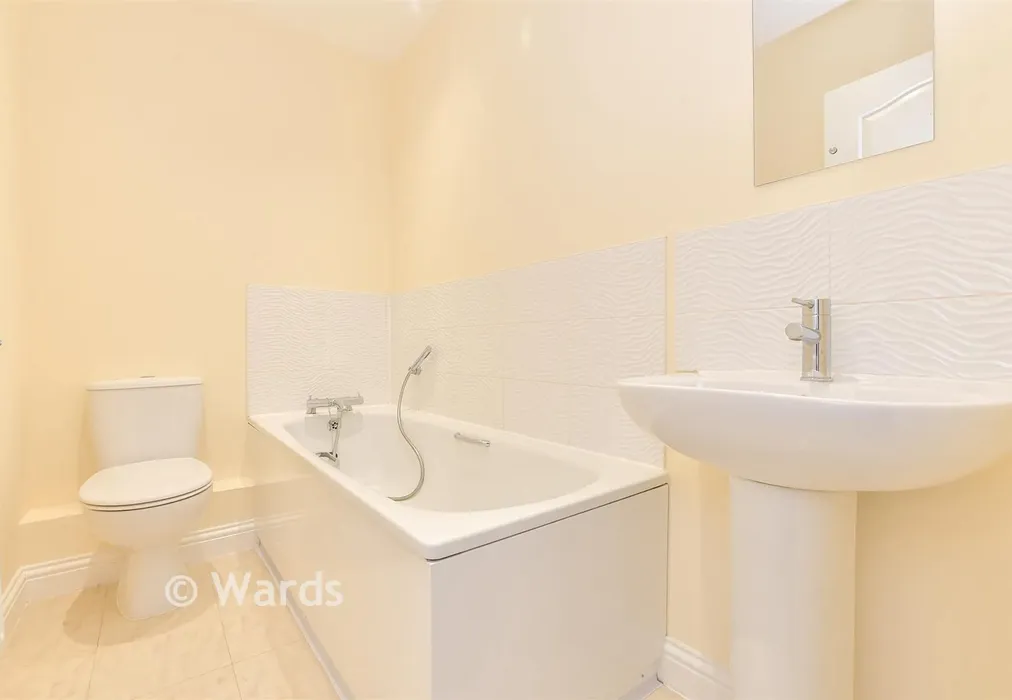 Bathroom - Scholars Close, Deal, Kent - Wards of Kent