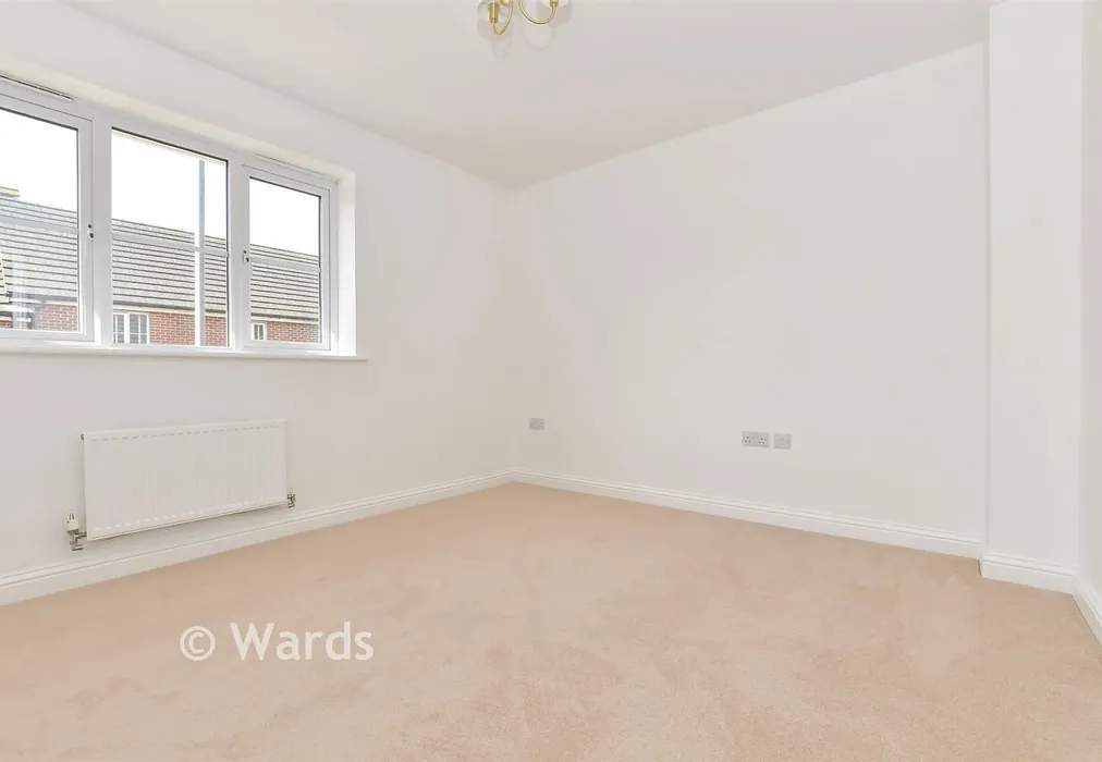 Bedroom 1 - Scholars Close, Deal, Kent - Wards of Kent