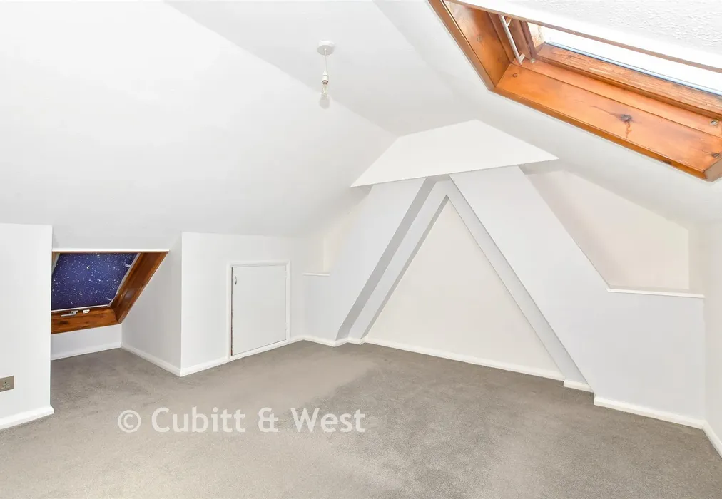 Bedroom 4 - Old Manor Way, Portsmouth, Hampshire - Wards of Kent