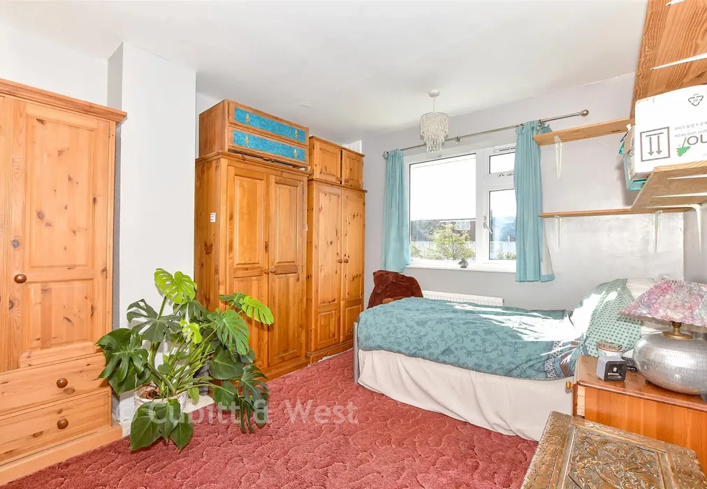 Bedroom 2 - Old Manor Way, Portsmouth, Hampshire - Wards of Kent