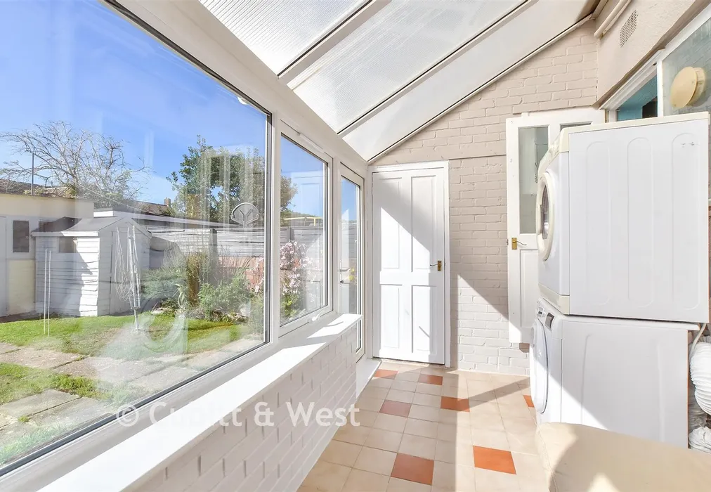 Conservatory - Old Manor Way, Portsmouth, Hampshire - Wards of Kent