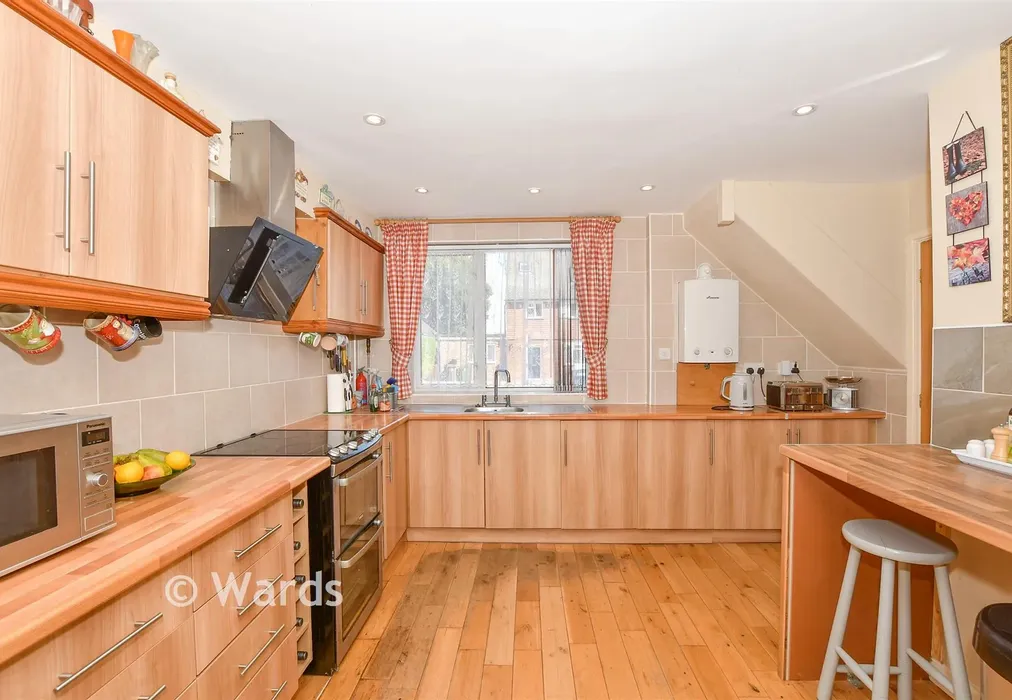 Kitchen/ Diner - Frythe Close, Cranbrook, Kent - Wards of Kent