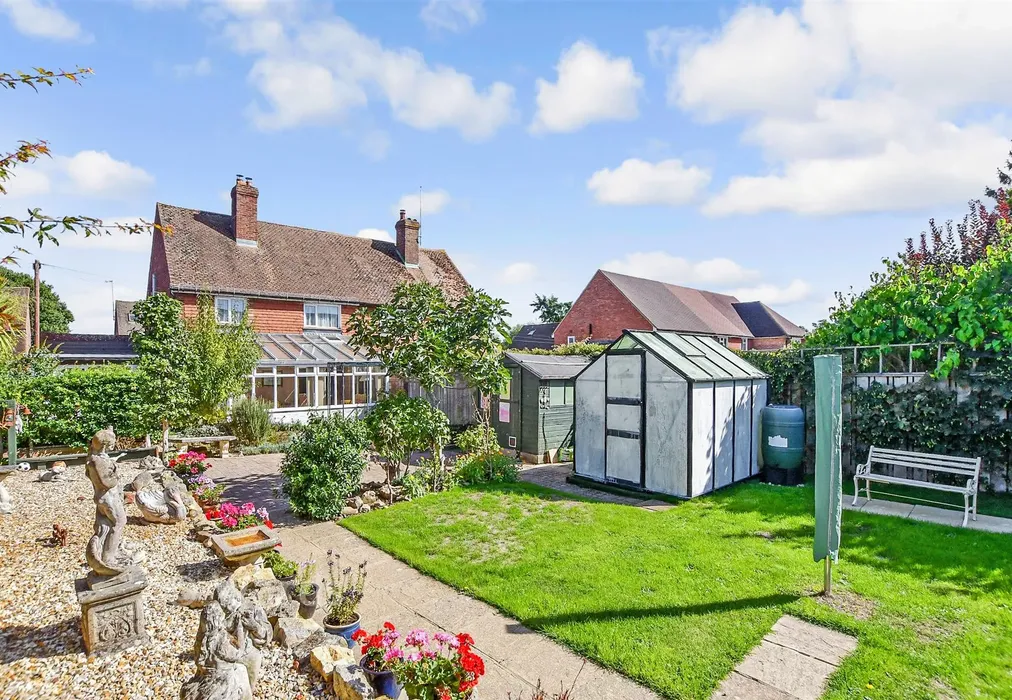 Rear Garden - Frythe Close, Cranbrook, Kent - Wards of Kent