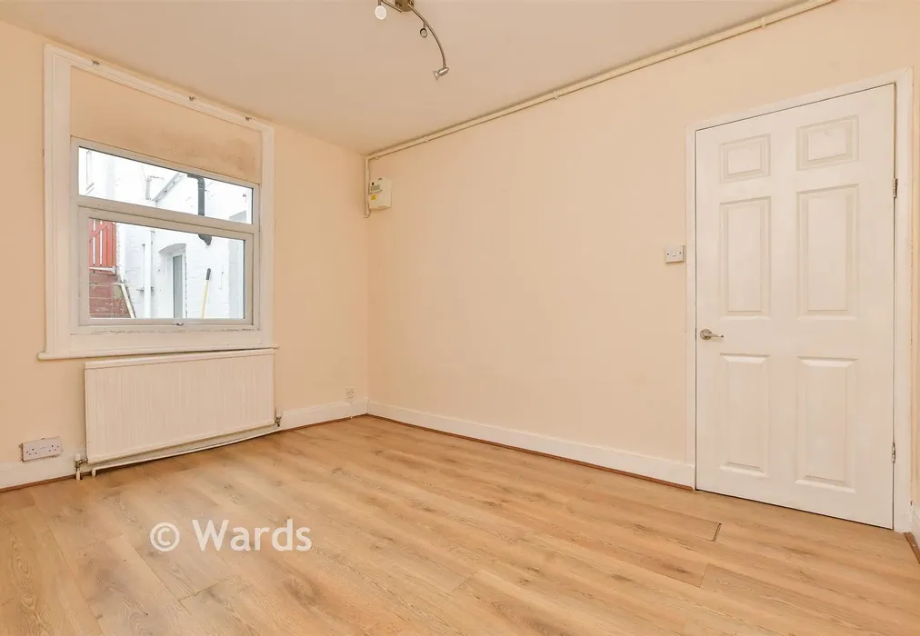 Bedroom - Clifton Gardens, Margate, Kent - Wards of Kent