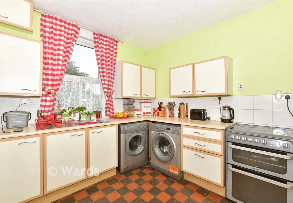 Kitchen - West Hythe Road, Hythe, Kent - Wards of Kent
