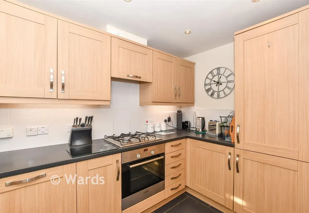 Kitchen - Poppy Mead, Ashford, Kent - Wards of Kent