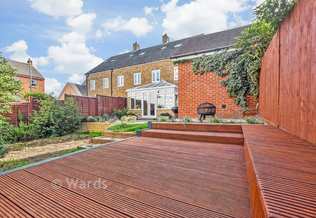 Rear Garden - Poppy Mead, Ashford, Kent - Wards of Kent