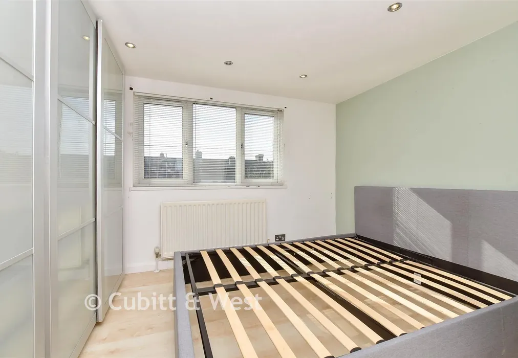 Bedroom 1 - Davies Close, Croydon, Surrey - Wards of Kent