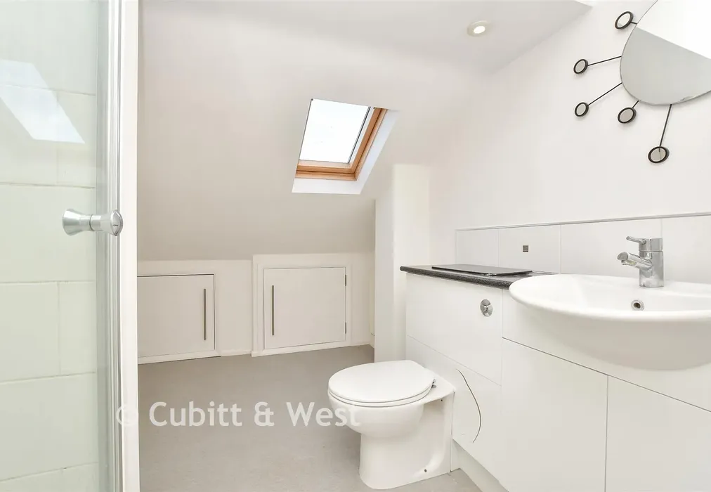 En-Suite Shower Room - Davies Close, Croydon, Surrey - Wards of Kent