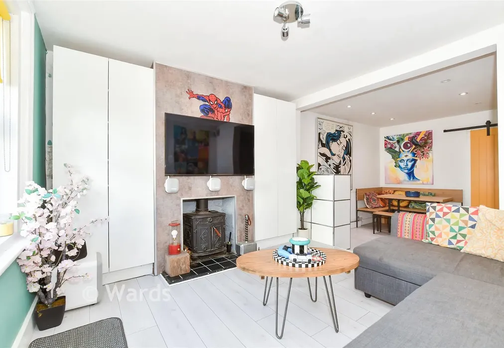 Lounge - Bow Terrace, Wateringbury, Maidstone, Kent - Wards of Kent
