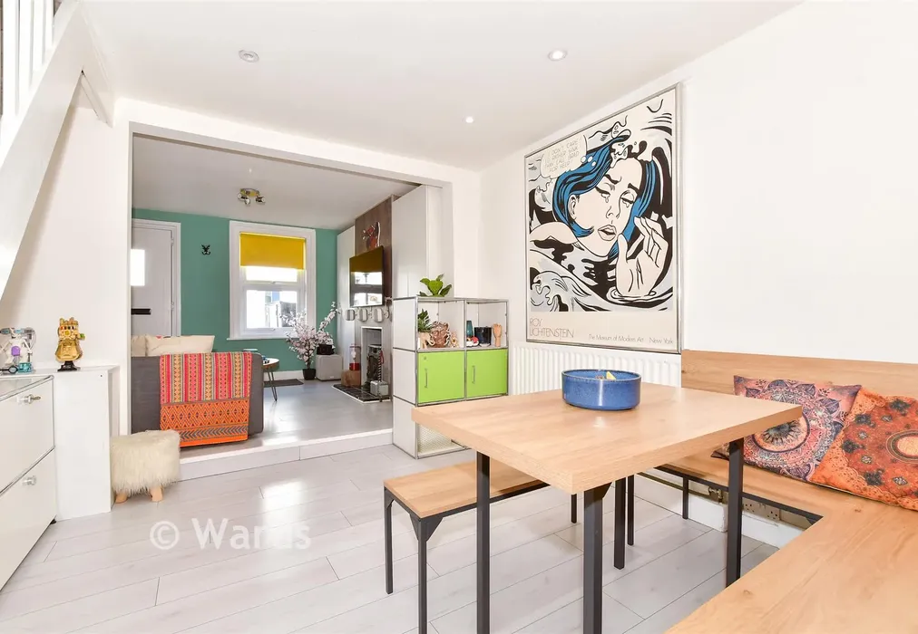 Dining Area - Bow Terrace, Wateringbury, Maidstone, Kent - Wards of Kent