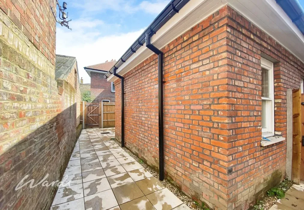 Rear - Wrens Cross Upper Stone Street ME15 - Wards of Kent