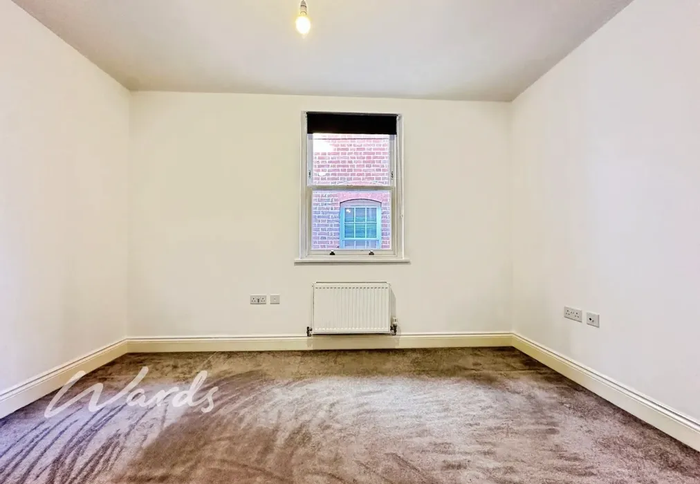 Bedroom - Wrens Cross Upper Stone Street ME15 - Wards of Kent