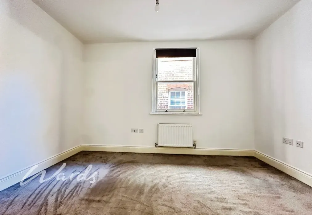 Bedroom - Wrens Cross Upper Stone Street ME15 - Wards of Kent