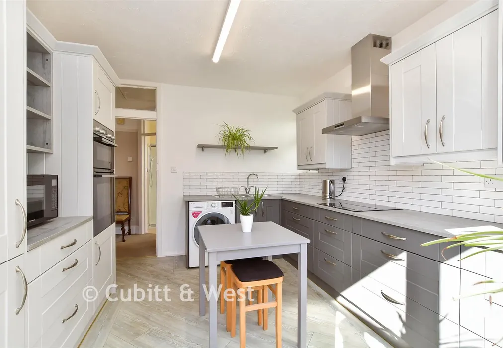 Kitchen - Pevensey Road, Worthing, West Sussex - Wards of Kent