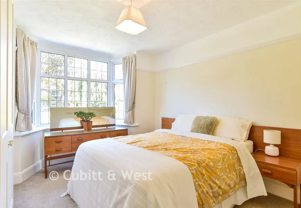 Bedroom 1 - Pevensey Road, Worthing, West Sussex - Wards of Kent