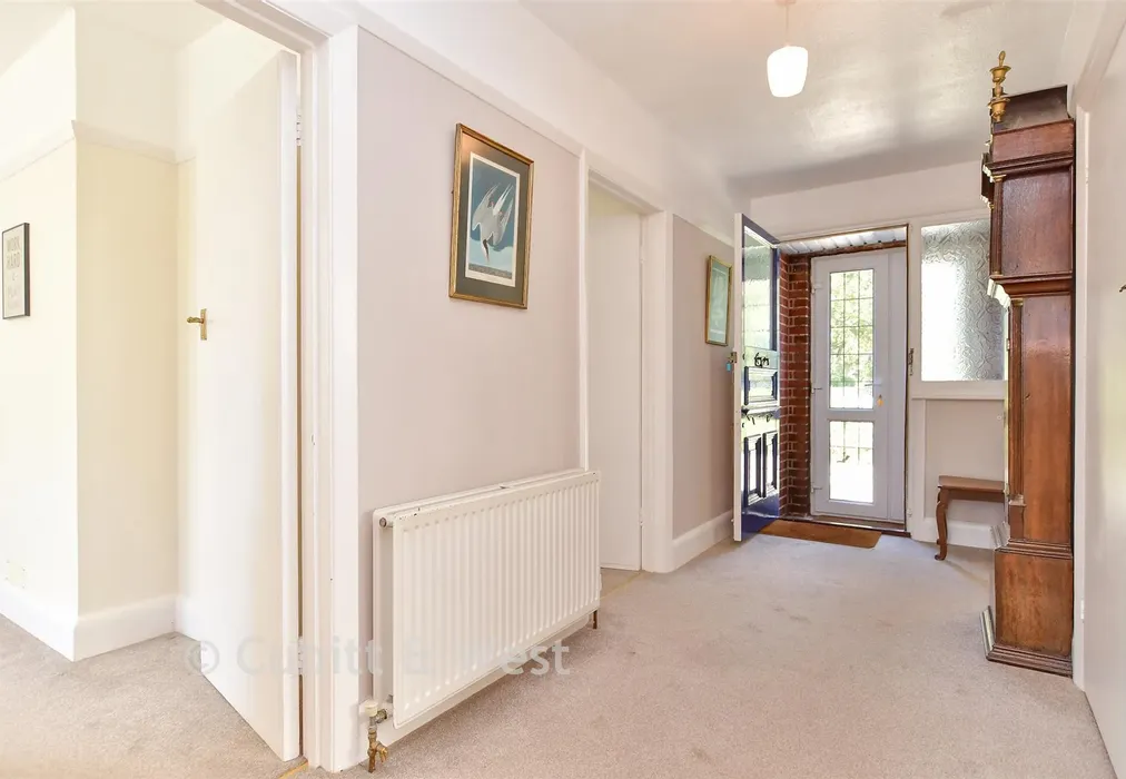 Entrance Hall - Pevensey Road, Worthing, West Sussex - Wards of Kent