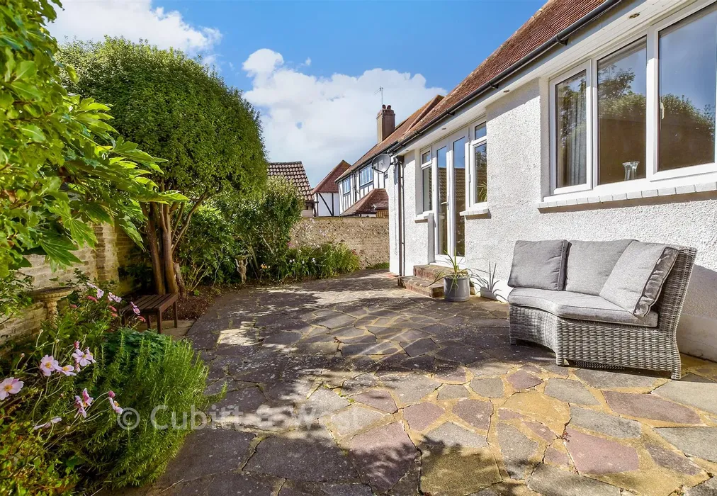 Rear Garden - Pevensey Road, Worthing, West Sussex - Wards of Kent