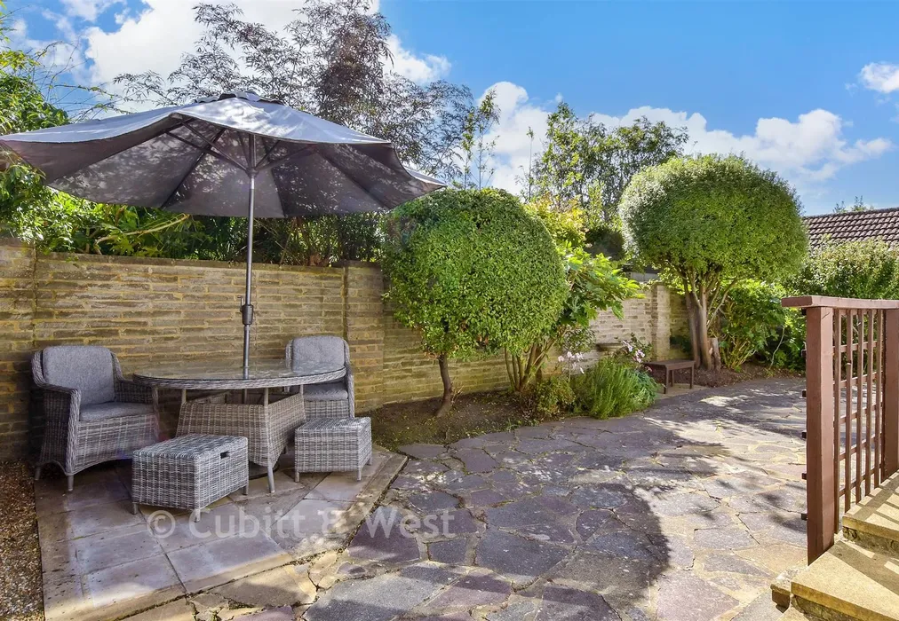 Rear Garden - Pevensey Road, Worthing, West Sussex - Wards of Kent