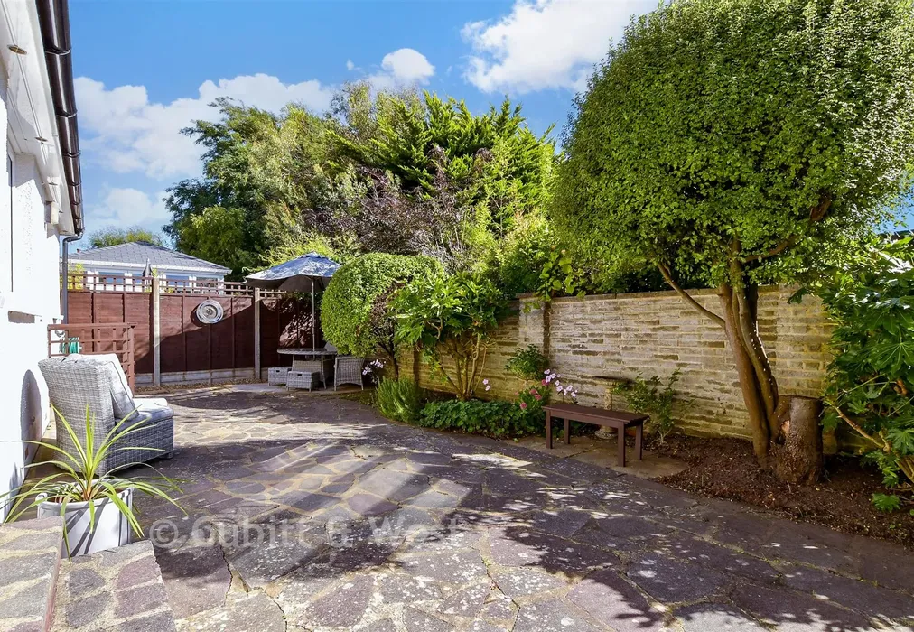 Rear Garden - Pevensey Road, Worthing, West Sussex - Wards of Kent