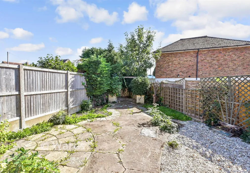 Rear Garden - St. John's Road, New Romney, Kent - Wards of Kent