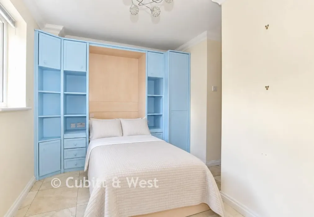 Bedroom 3 / Garden Room - Nineveh Shipyard, Arundel, West Sussex - Wards of Kent