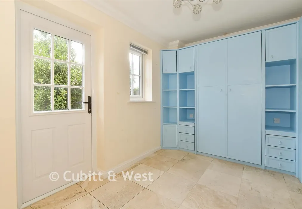 Bedroom 3 /Garden Room - Nineveh Shipyard, Arundel, West Sussex - Wards of Kent