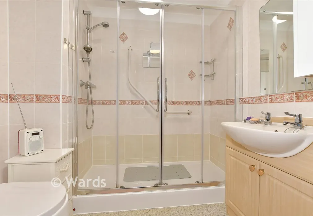 Shower Room - Richmond Street, Herne Bay, Kent - Wards of Kent