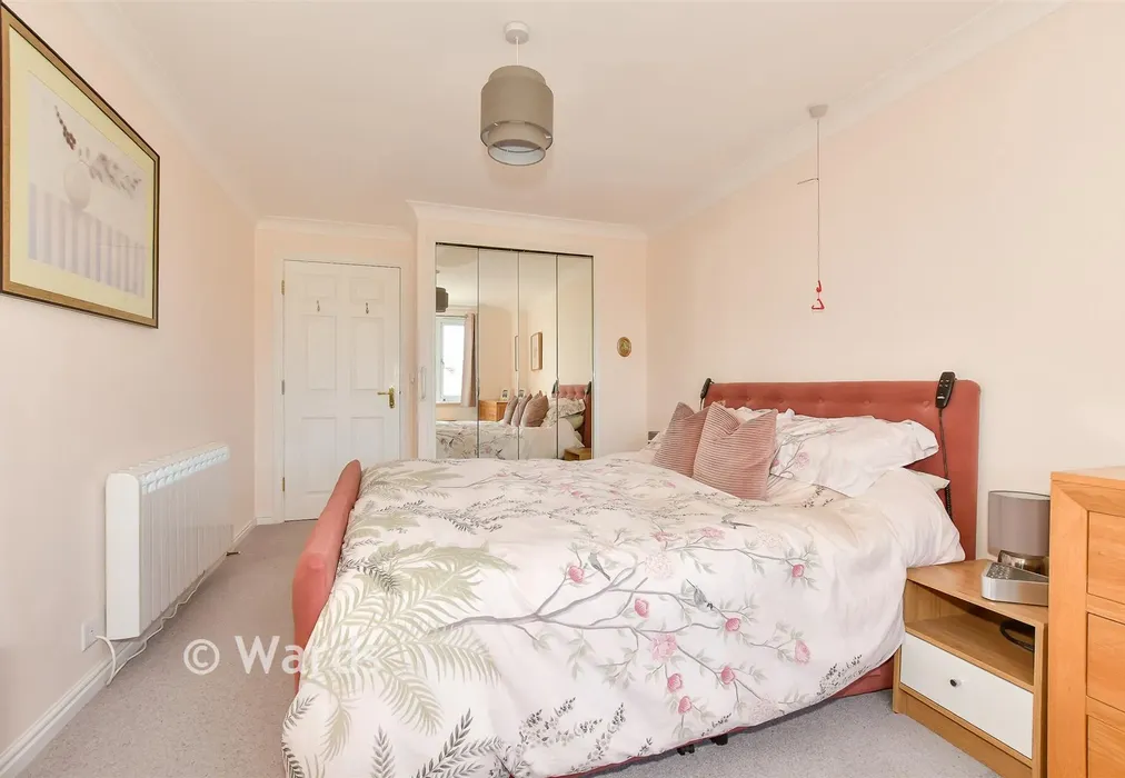 Bedroom 1 - Richmond Street, Herne Bay, Kent - Wards of Kent