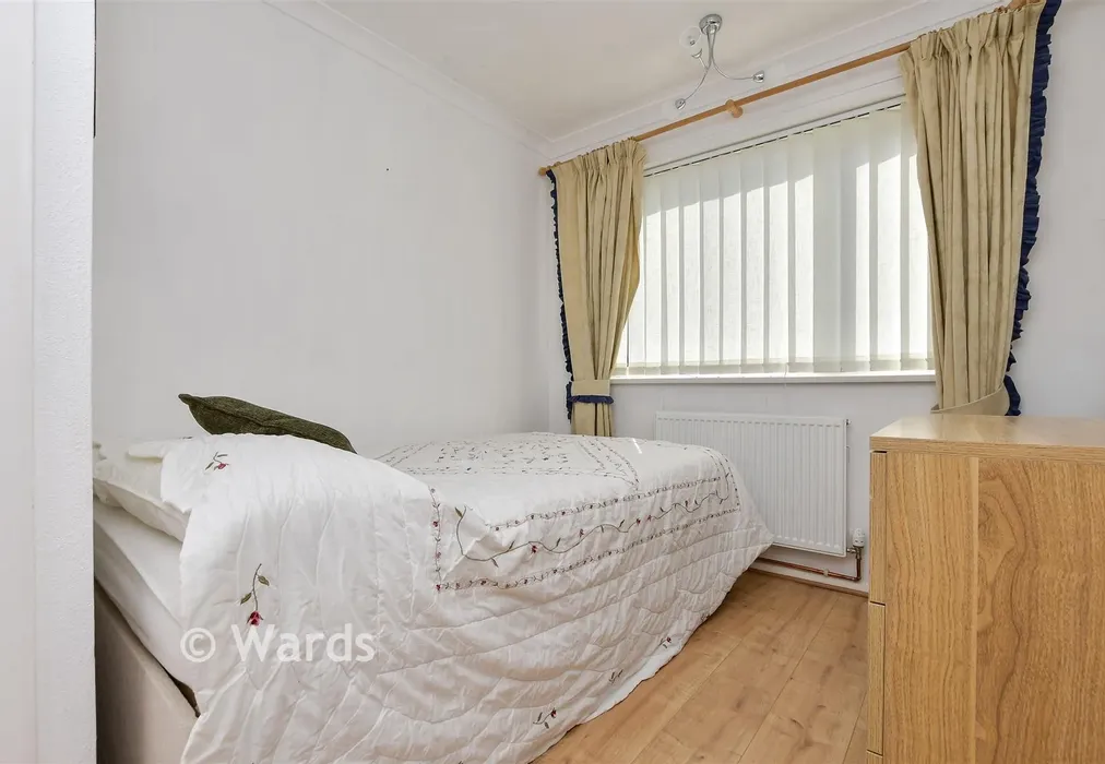 Bedroom 2 - Marshall Crescent, Broadstairs, Kent - Wards of Kent