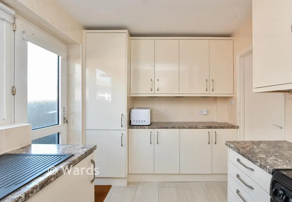 Kitchen - Marshall Crescent, Broadstairs, Kent - Wards of Kent