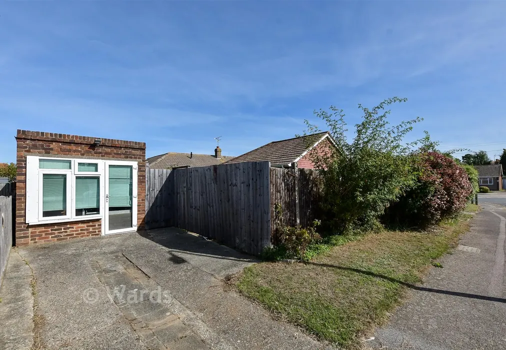 Former Garage - Marshall Crescent, Broadstairs, Kent - Wards of Kent
