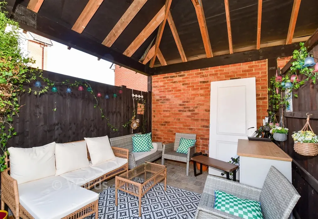 Rear Garden - Greystone Square, Wouldham, Rochester, Kent - Wards of Kent