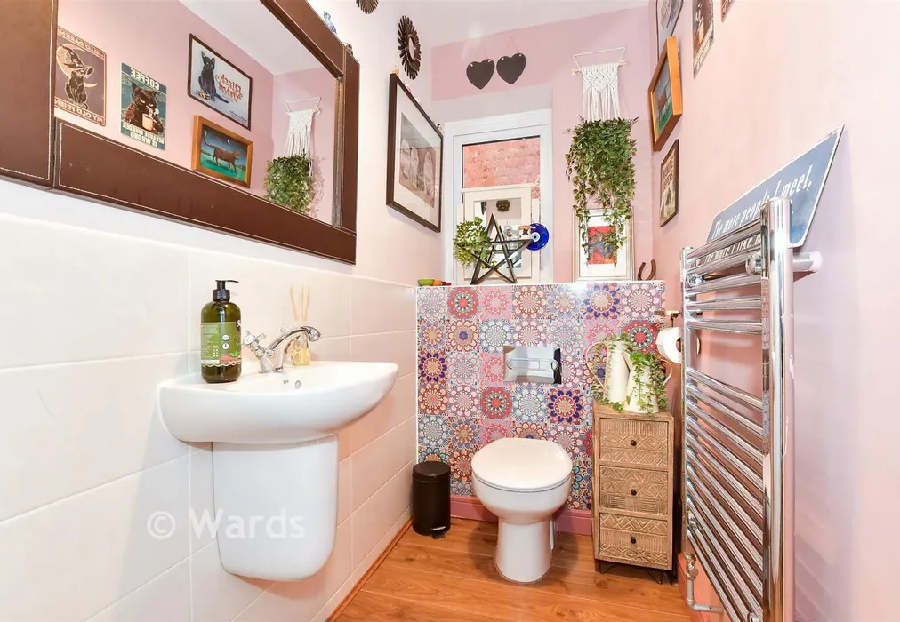 Cloakroom - Greystone Square, Wouldham, Rochester, Kent - Wards of Kent