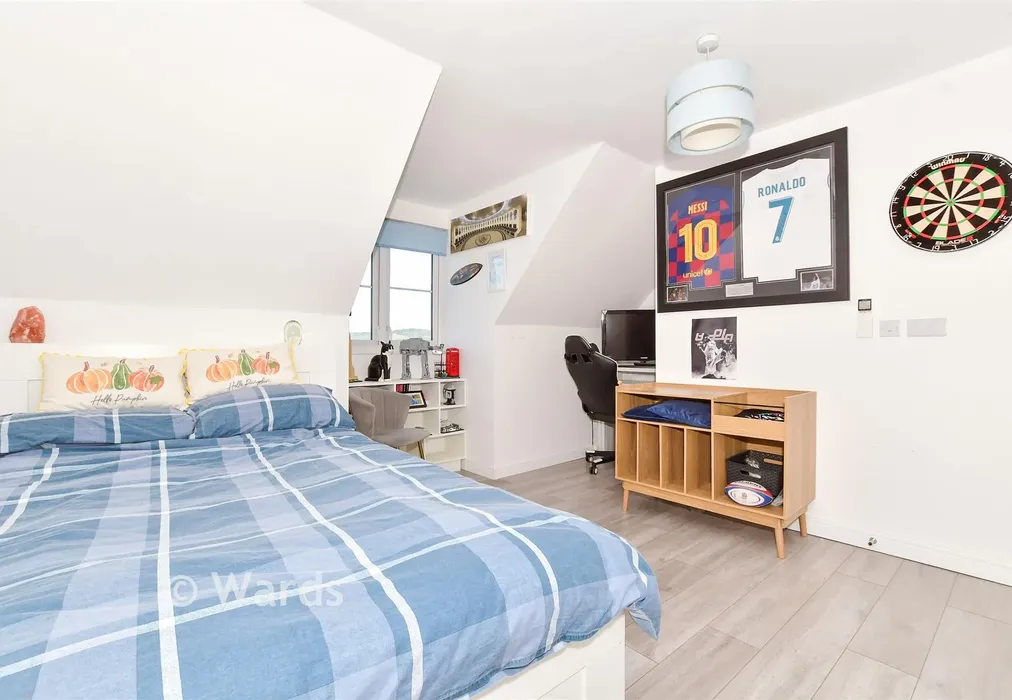Bedroom 1 - Greystone Square, Wouldham, Rochester, Kent - Wards of Kent