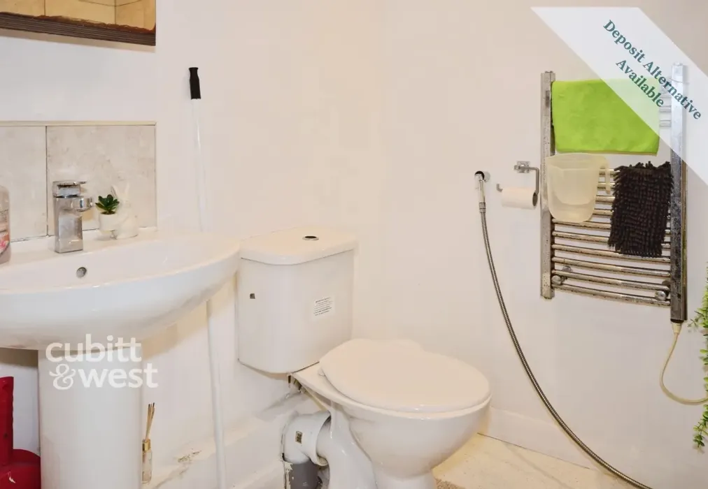 Bathroom - Broadwalk Crawley RH10 - Wards of Kent