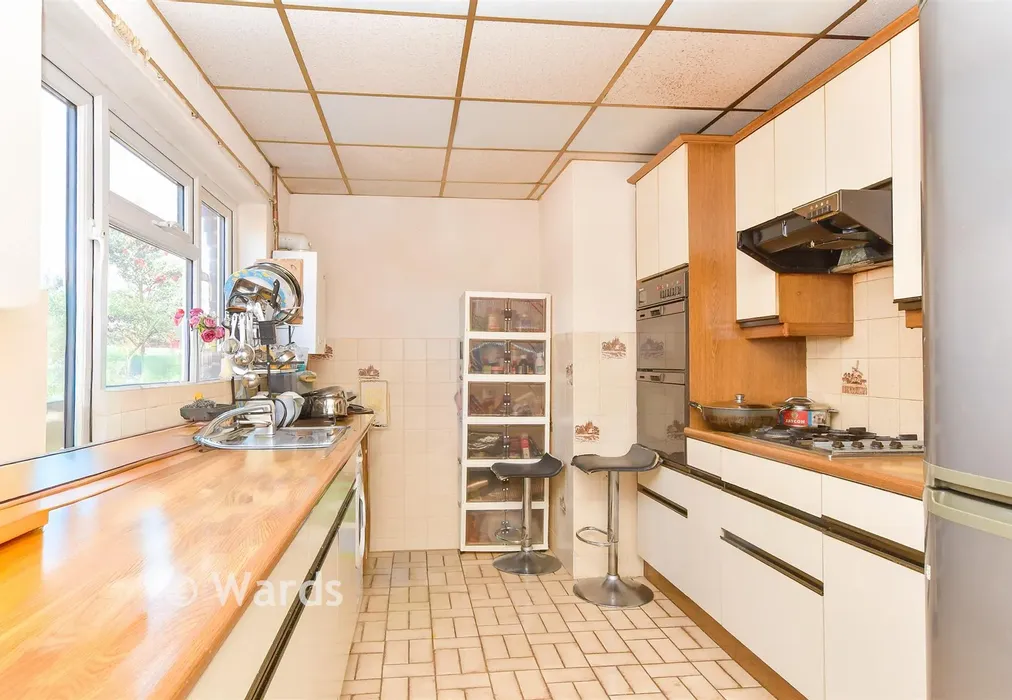 Kitchen - Marconi Road, Northfleet, Gravesend, Kent - Wards of Kent