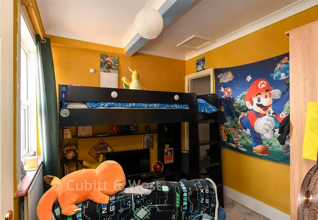 Bedroom 3 - Reigate Road, Horley, Surrey - Wards of Kent