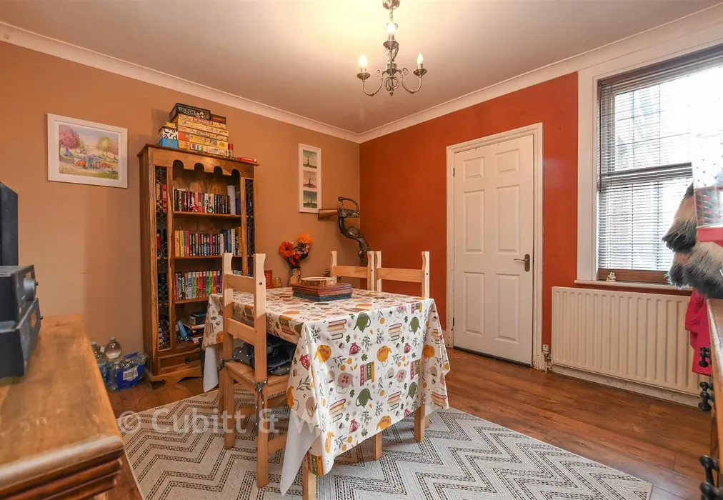 Dining Area - Reigate Road, Horley, Surrey - Wards of Kent