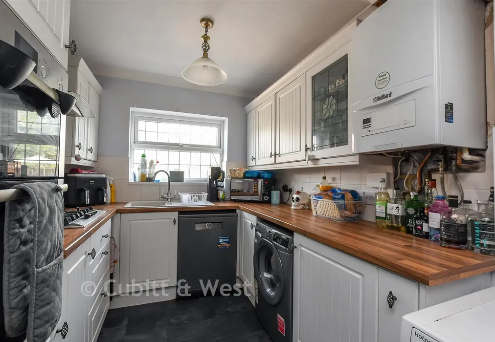 Kitchen - Reigate Road, Horley, Surrey - Wards of Kent