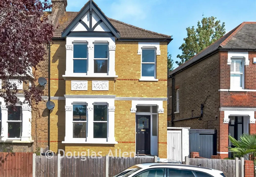External - Fairlight Avenue, Woodford Green, Essex - Wards of Kent