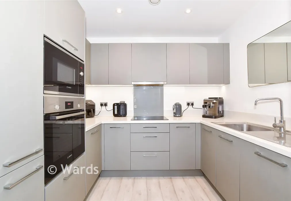 Kitchen - Walters Close, Snodland, Kent - Wards of Kent