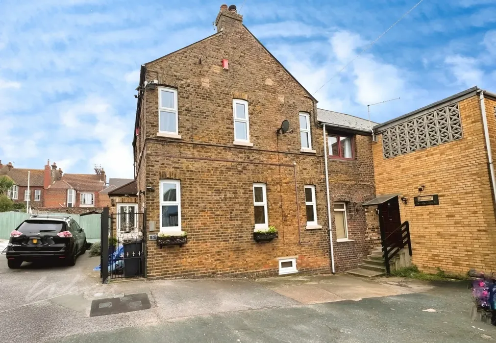 Granville main - Granville Farm Mews Thanet Road CT11 - Wards of Kent